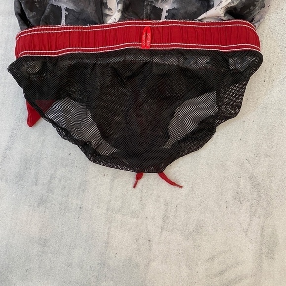 Docker's Mesh Lined Swim Shorts Grayscale Palm Tree Print Thigh Pocket Sz Large - Picture 4 of 7